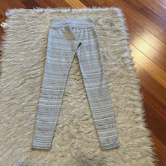 Athleta high‎ rise jacquard chaturanga black and white athletic legging - Picture 4 of 6